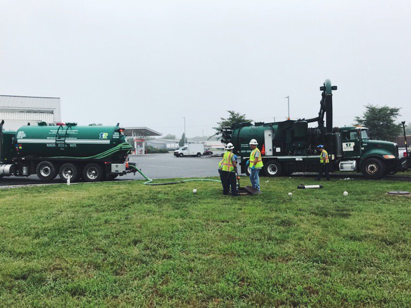 RussellReidCo's tweet photo. Do you know that 70% of Long Island's Suffolk County runs on septic systems? Don't wait until its too late. Say no to #pollution and choose Russell Reid to go green. Get you tank pumped with us today! https://t.co/RCgCC1e1Kp