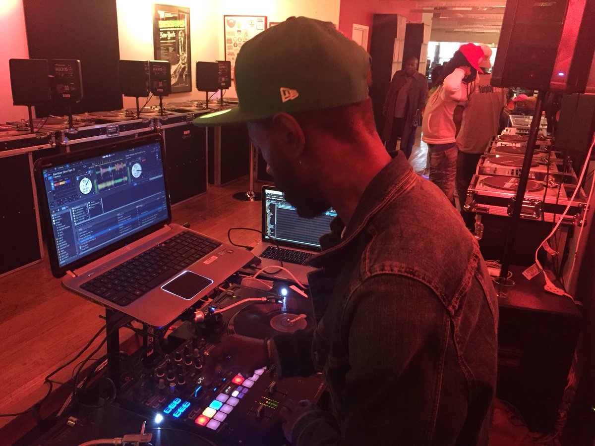 SwankPR's tweet photo. Check out more photos from the #SwankPRMediaDay event at @ScratchDJAcdmy in New York City! Please share. @DoughFromDaGo @StackorStarvDJS @RightNowTour https://t.co/XZbPvVBbaH
