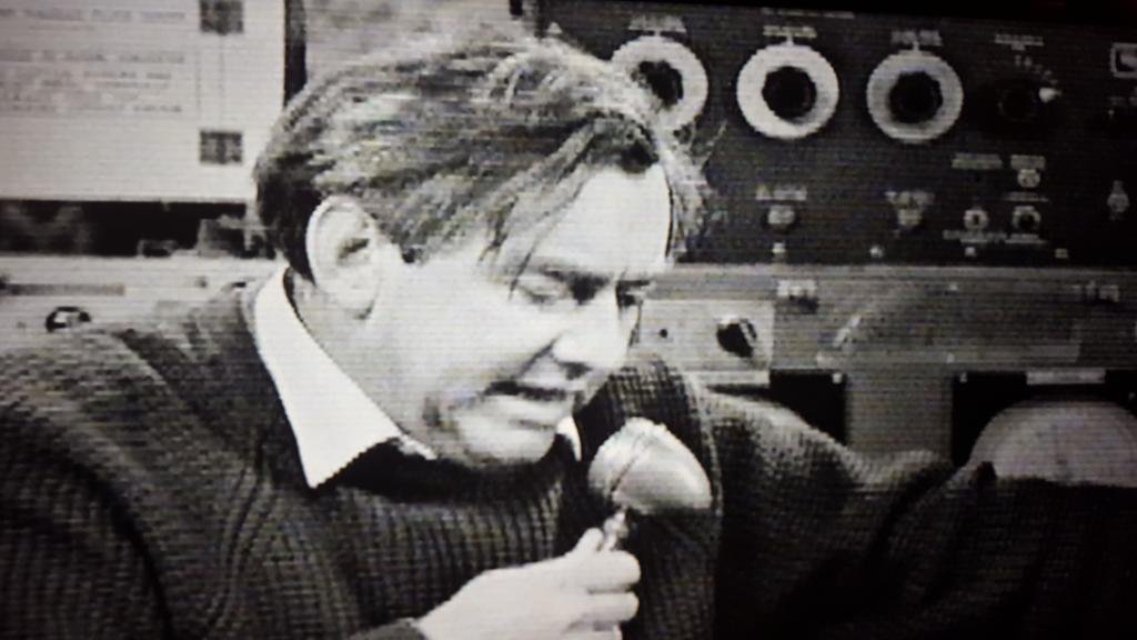 East_Cheam_Lad's tweet image. This is GLK London to all stations. GLK London is now closing down and will be off the air for five minutes for a quick cough and a drag!