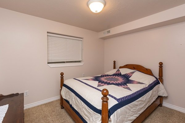 SoldByAnAngel's tweet photo. Adorable updated 5 bedroom, 2 bathroom rambler in fantastic  Layton location. This home has so much to offer! Come check out the  newly finished basement with 2 bedrooms, a family room, new bathroom,  plush carpet and fresh paint. Basement also has a huge storage room. https://t.co/ad5iXCwIWm