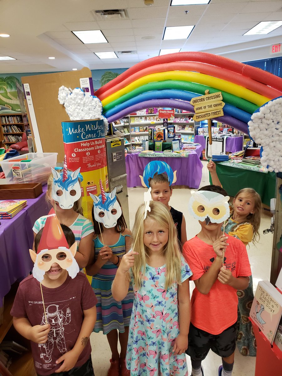 SOOOO much fun at our bookfair preview! Special shoutout to <a href="/alvf2010/">Amy VanFossen</a> for always making our bookfairs so special. <a href="/WildcatsWES/">Woodstock Elementary</a> loves you! <a href="/CherokeeSchools/">Cherokee Co. Schools</a> #readersareleaders