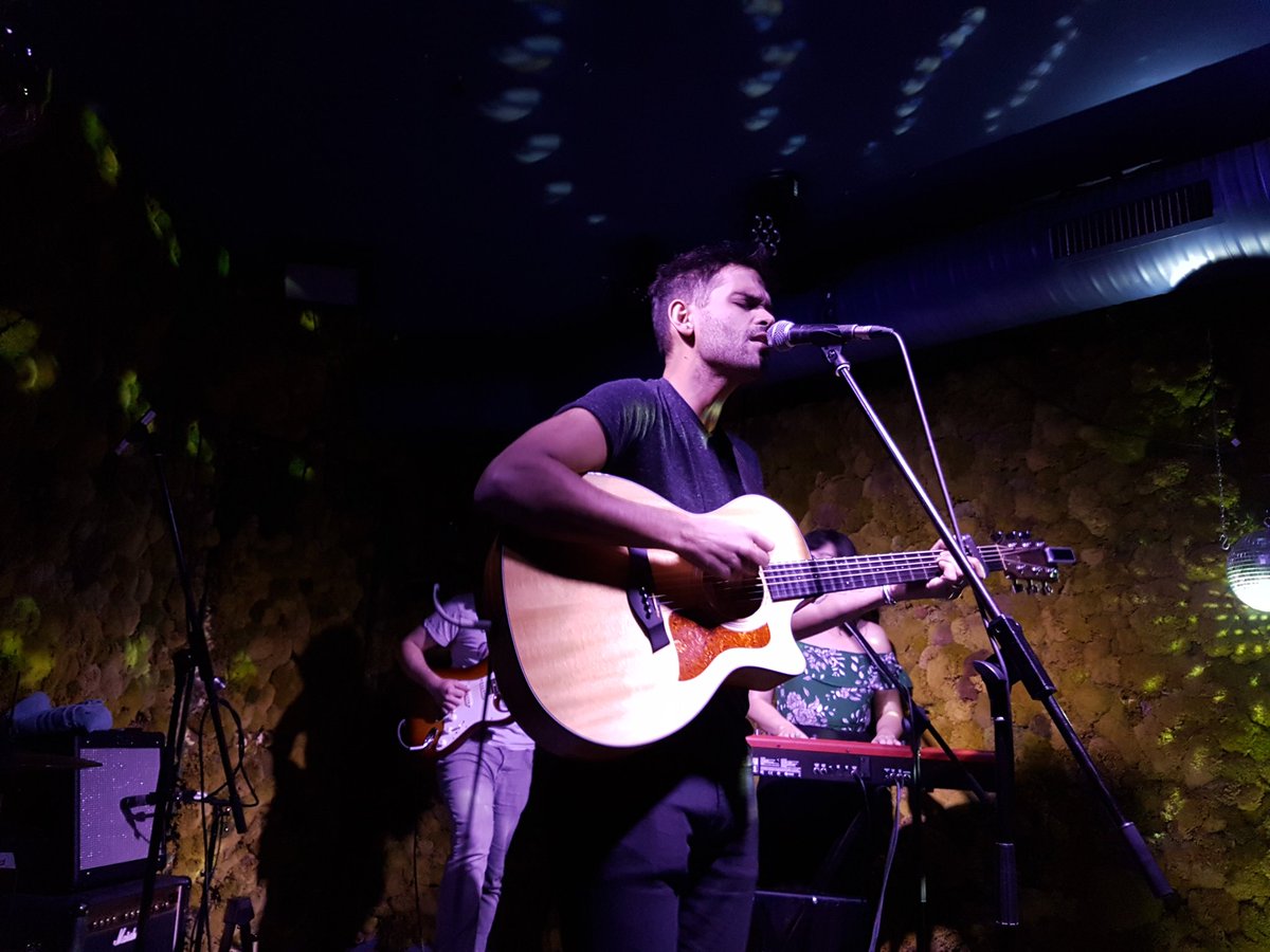 nelkatz's tweet photo. Excellent show tonight with @AllmanBrown & band, including excellent support from #lukenoa! That Skinny Love cover was great + unexpected ❤
Thanks for the suggestion @taylorstrege! https://t.co/MBo3fpSSsl