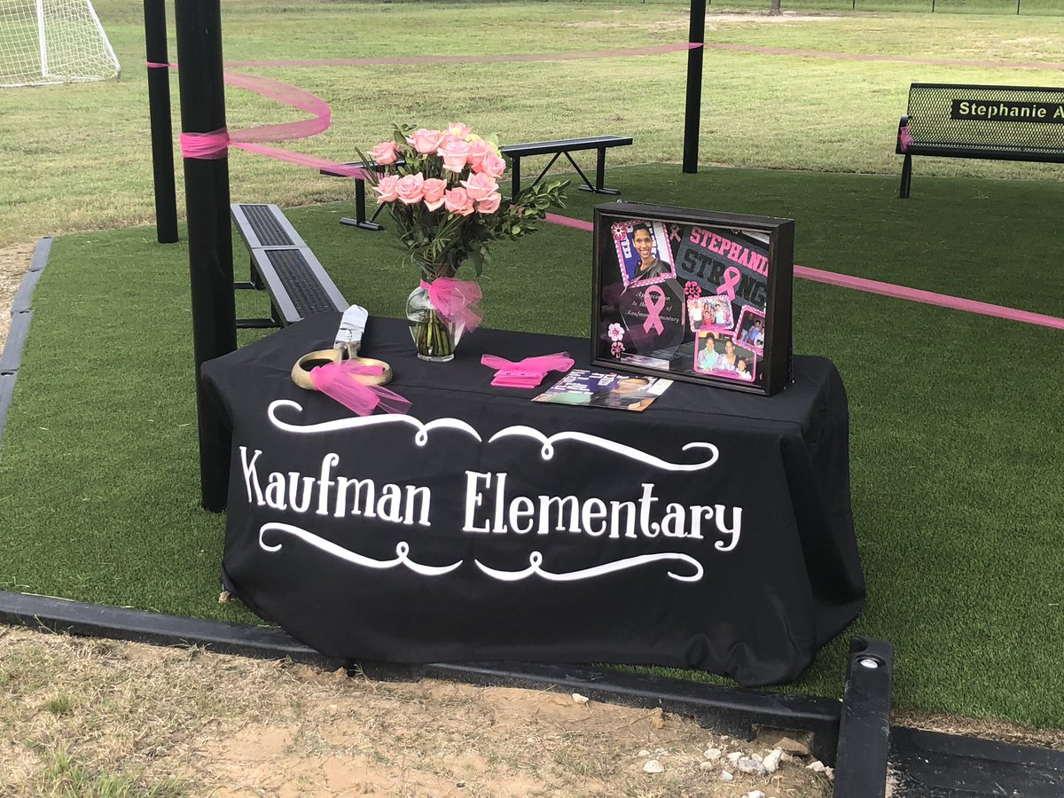 ConroeISDSupt's tweet photo. Honored to join Kaufman Elementary as they dedicate the new outdoor classroom in memory of staff member Stephanie Allen. https://t.co/srArFqYAWv