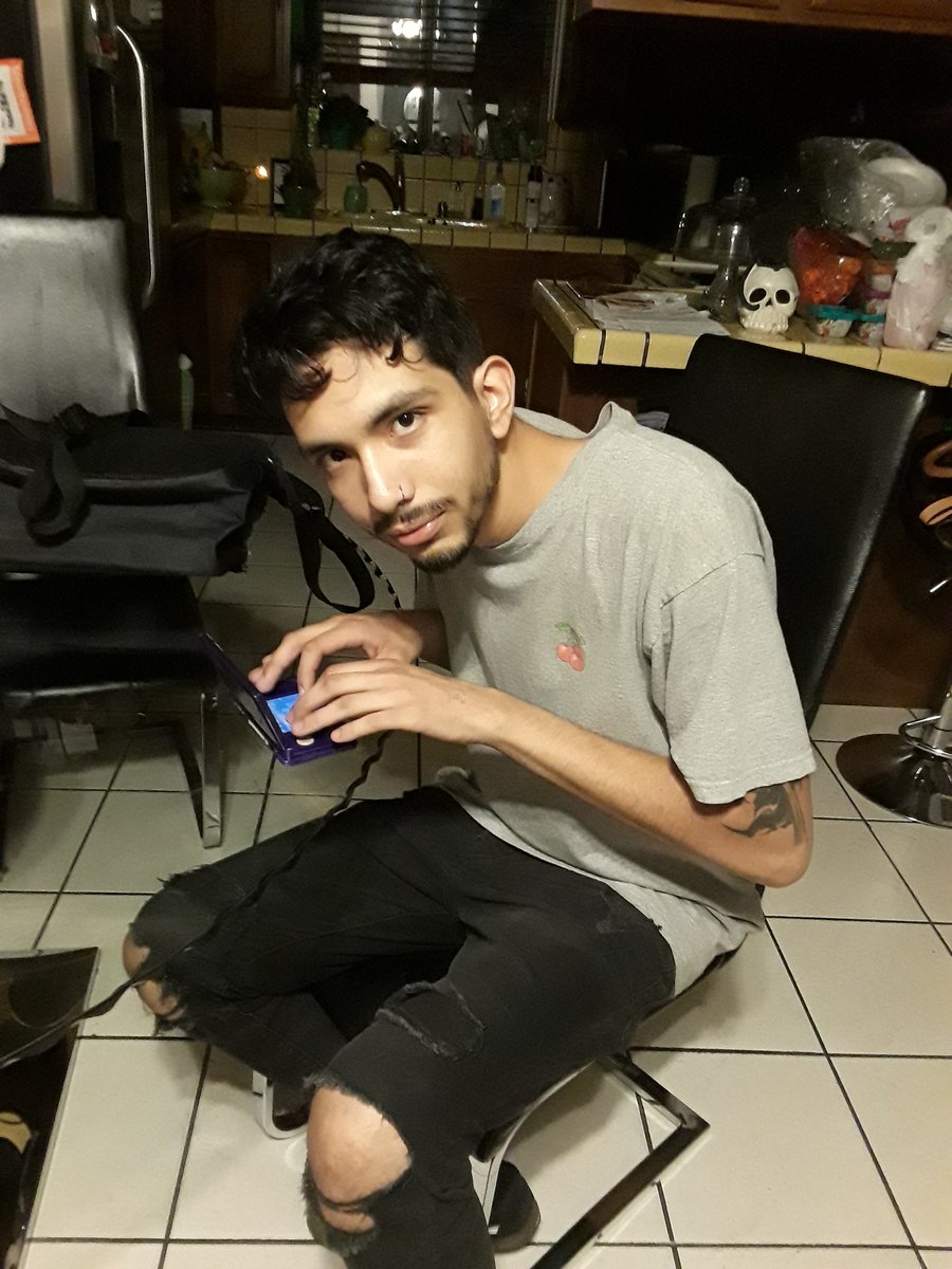 FadedPrisms's tweet photo. Should Angel have his own 3ds? Does he deserve so much power? https://t.co/Iz9SfMCY2L