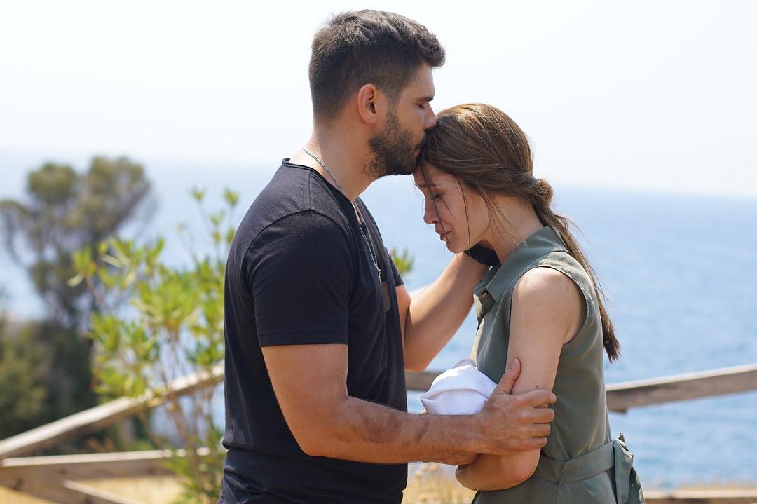 zorlainad's tweet photo. @KanalD @hazalsubasii @esbilgic @TSayisman #yilmazkarabey#hazalubasi  #elifkarabey #deryaakar #mfyapım #kanald #esrabilgic #birumutyeter https://t.co/eWGwpj4W0o