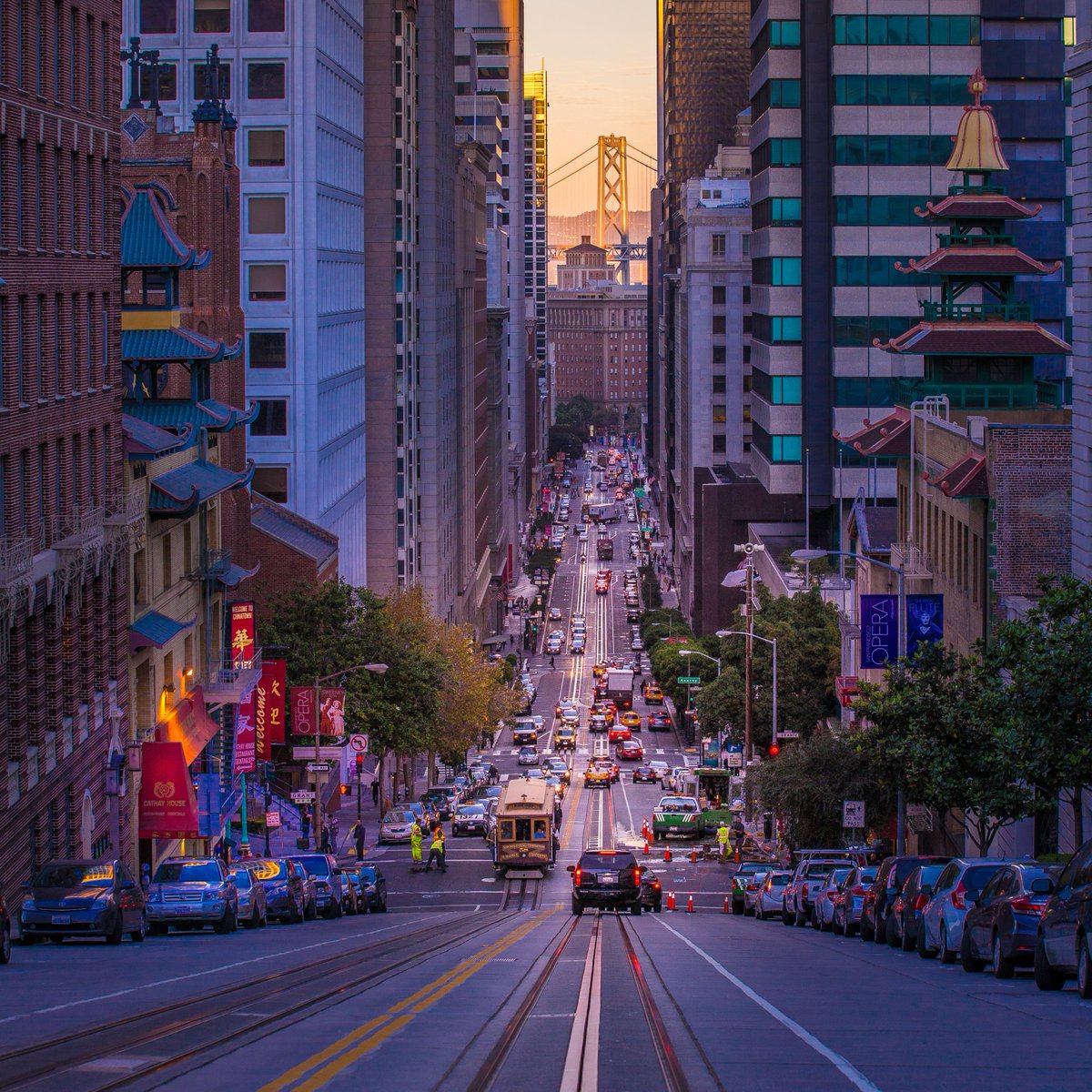 We want to help make your travel to and from the San Francisco International Airport as easy as possible. Reserve airport shuttle service from our partner, GO Lorrie’s and enjoy hassle-free transportation. bit.ly/2P7TcOM <a href="/flySFO/">San Francisco International Airport (SFO) ✈️</a> #sfo #thursdaythoughts