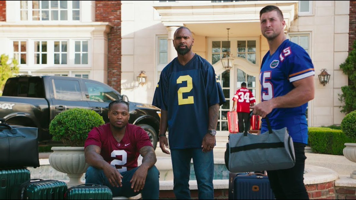 AutocomNissanWC's tweet photo. Nissan Heisman House, Move In Day https://t.co/Lo8TNkNGO6 https://t.co/basJO5N00A