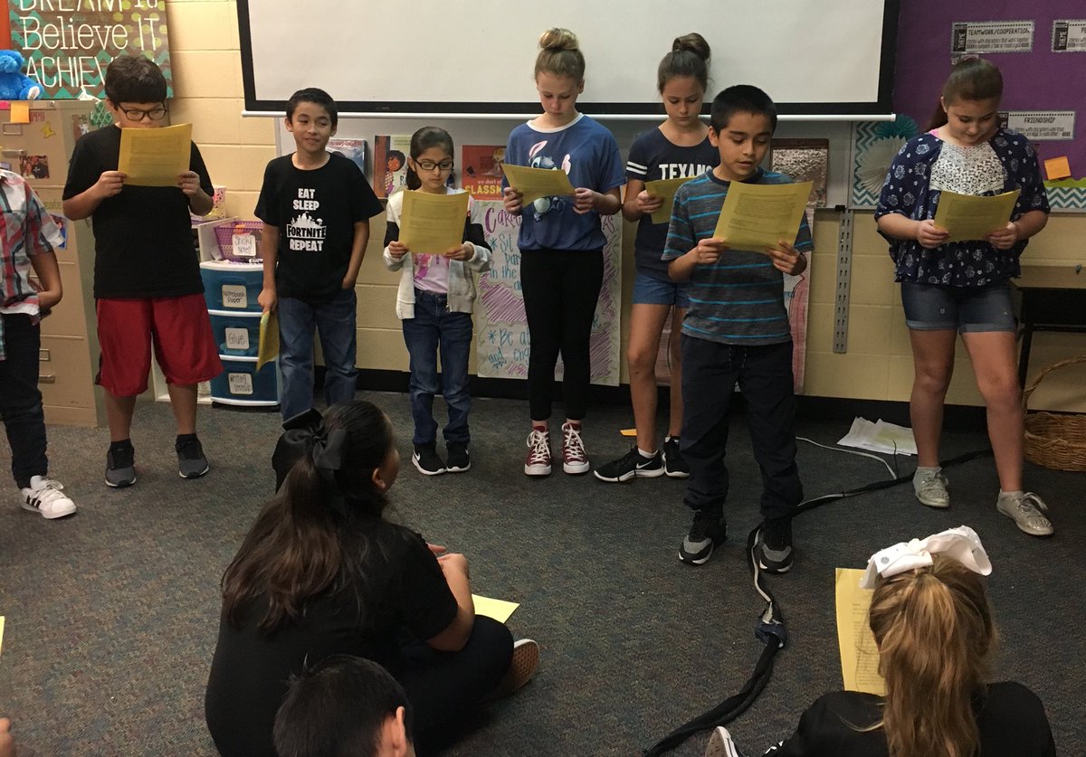 read_with_reed's tweet photo. 5th grade is so dramatic! Wonder movie trailer and a Wonder reader’s theater...it was a terrific Thursday! #readwithreed #dramadramadrama #wonder @DabbsElementary @read_with_reed @DPISD_DE https://t.co/hRpBXogUWM
