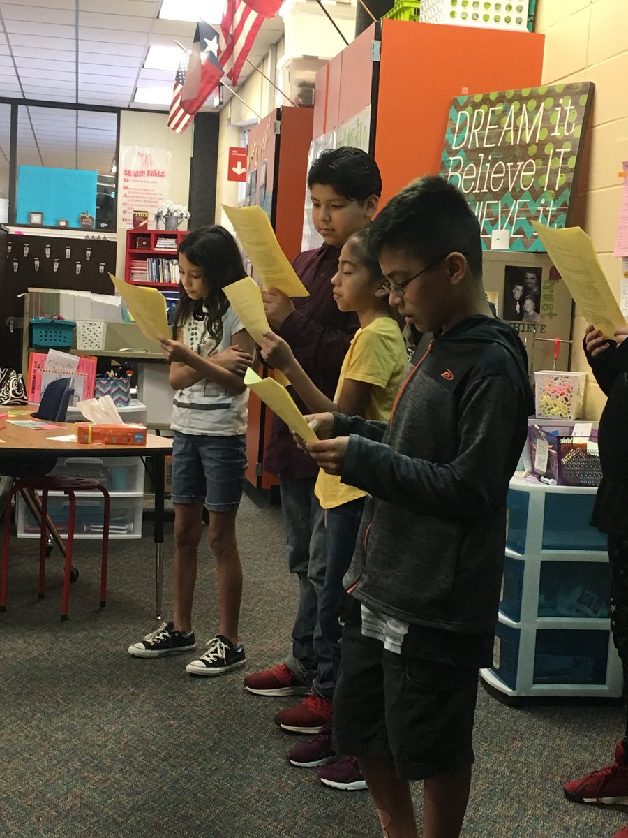 read_with_reed's tweet photo. 5th grade is so dramatic! Wonder movie trailer and a Wonder reader’s theater...it was a terrific Thursday! #readwithreed #dramadramadrama #wonder @DabbsElementary @read_with_reed @DPISD_DE https://t.co/hRpBXogUWM