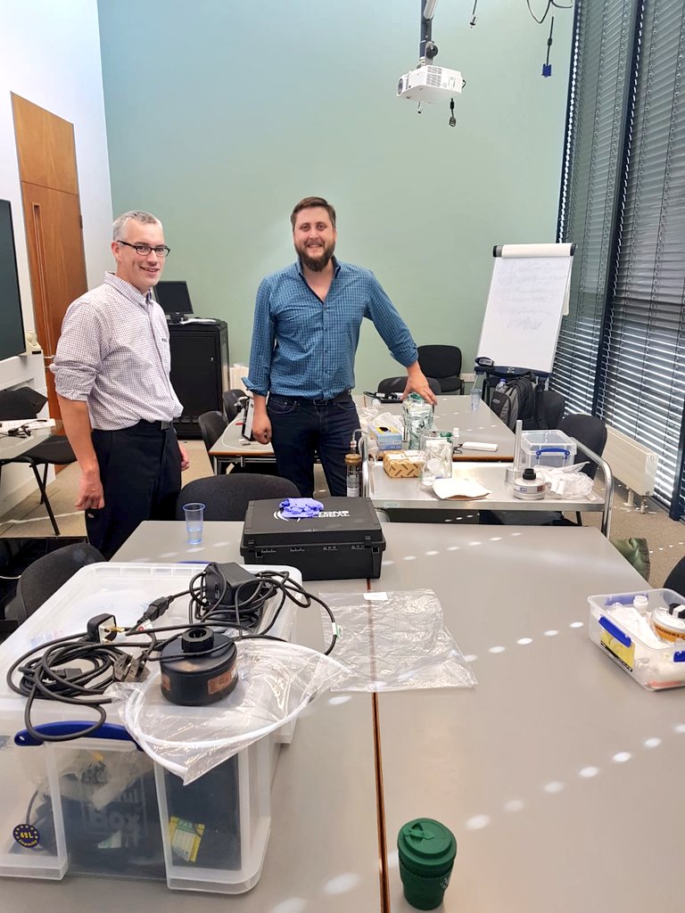UoM_Breathomics's tweet photo. A very warm welcome to our visitors Mike Davis and Jose Turner from @VCU, and Paul Brinkman from @AMC_NL https://t.co/523v0co1Gn