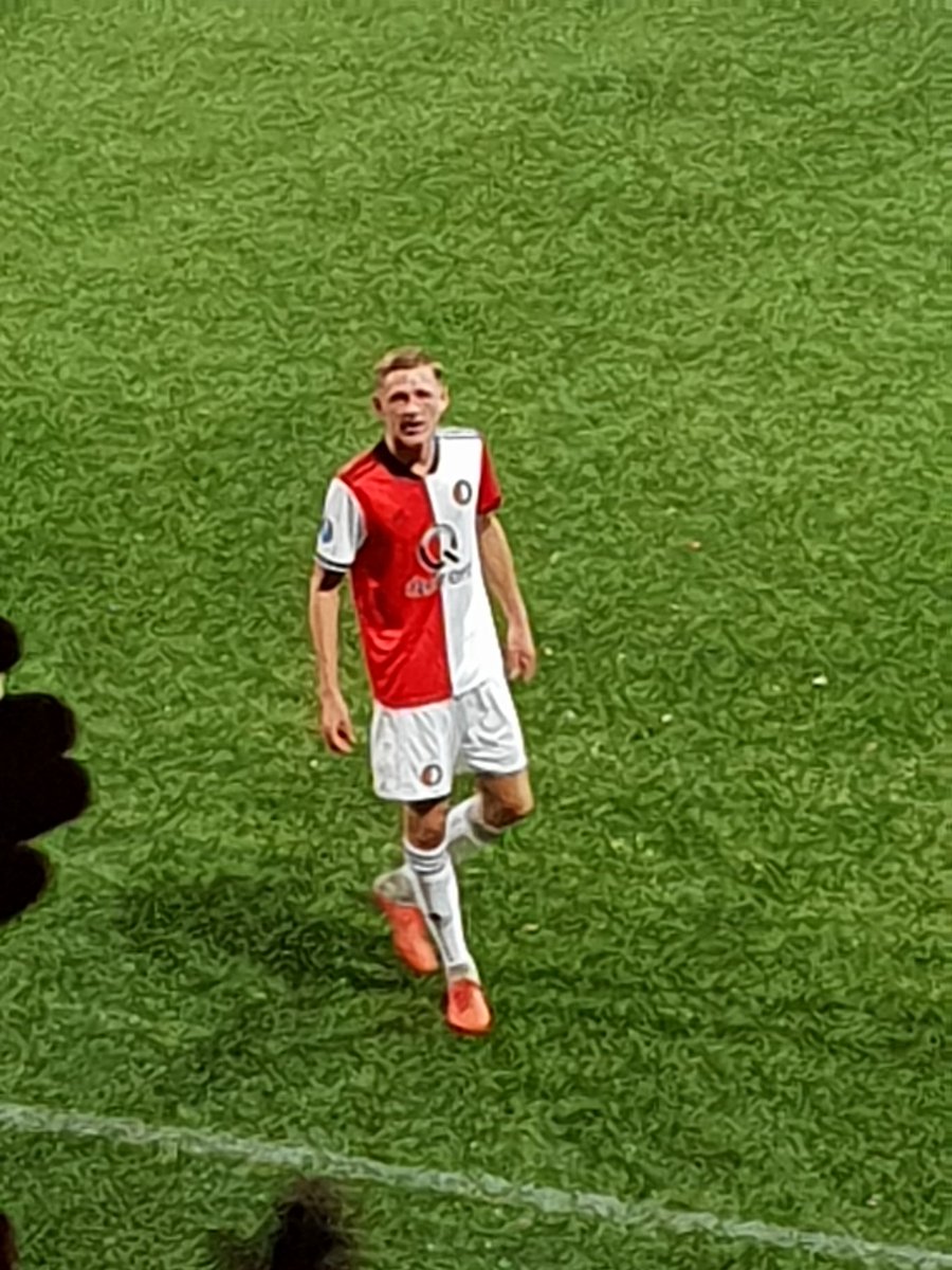 FeyenoordVakT's tweet photo. Held #gemFEY @The_real_Gio @Feyenoord @Nataliebun @FEYEXCMILLLLL https://t.co/nPfxQIwrod