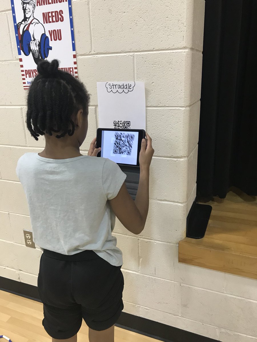 Christa_Shirley's tweet photo. Using technology to improve our jump rope skills! @ZESGTMAGNET #ZESCougarPride #JumpforFun https://t.co/SBMIGkDSVg