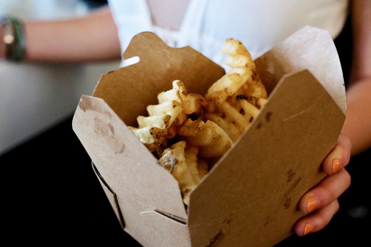 HeightsMelts's tweet photo. Salty, hot waffle fries crisped to perfection with a soda on the side. #Thursdaythoughts https://t.co/NwFVPTYAkF