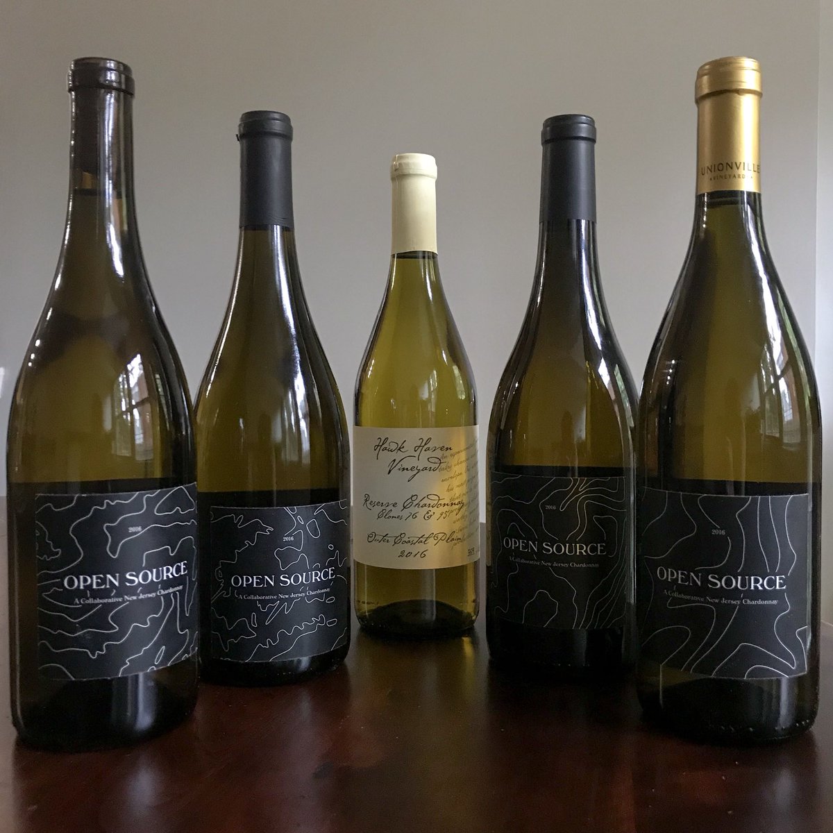 Alleigh's tweet photo. #Wine is chilling in the fridge. Dinner is ready for the oven as soon as Hubby gets home. And we’re both excited for tonight’s #ECWineChat featuring @WinemakersCo_Op’s #OpenSourceChardonnay & @HawkHavenWinery. Tune in at 7:30pm as we taste #NJwine! https://t.co/AaTlVeiMUj