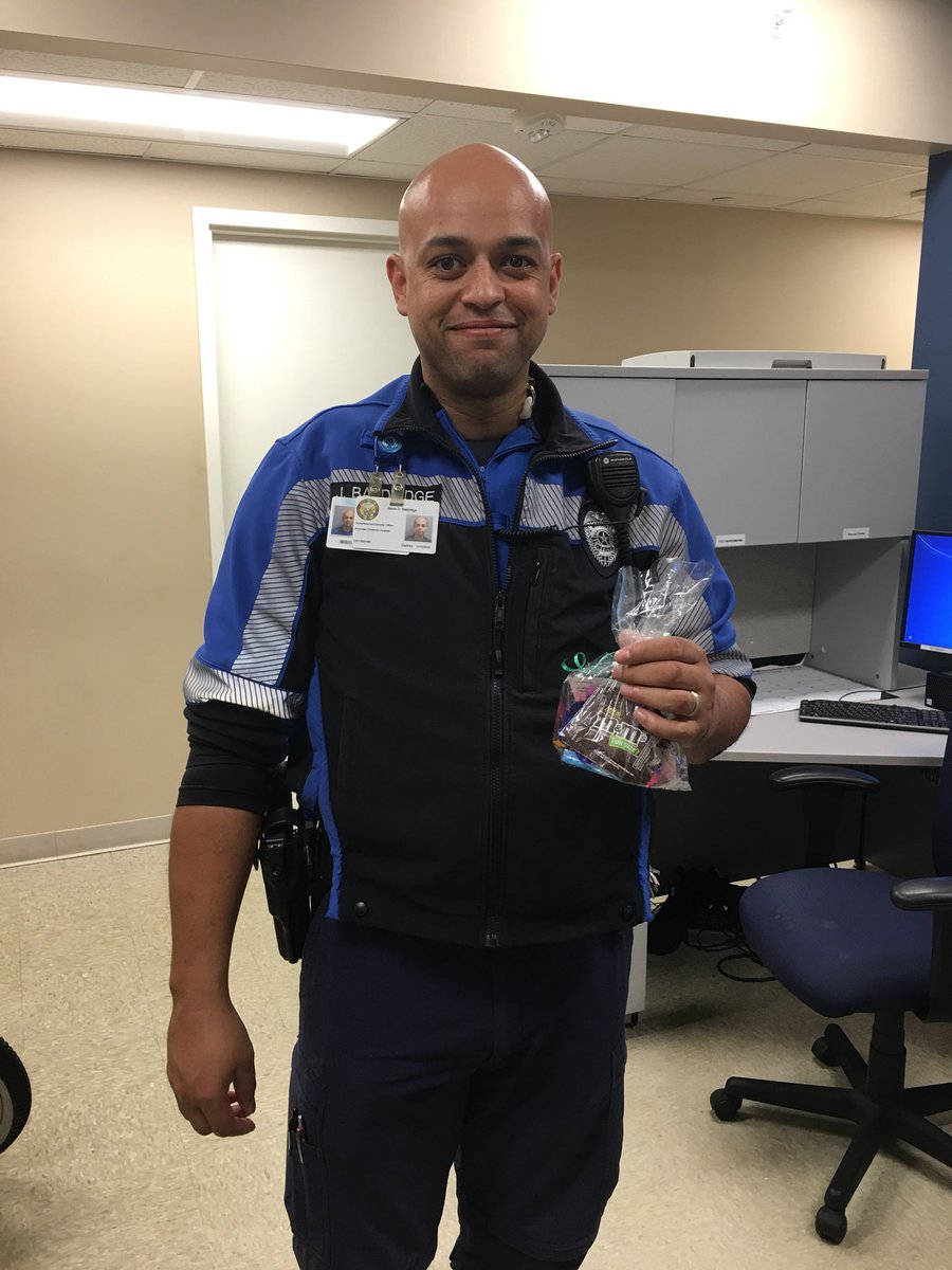 archildrensIPC's tweet photo. Special thanks to @archildrens security officers for being child passenger safety advocates! Have a treat! Happy CPS week #cpsweek2018 #CPSWeek #injuryprevention https://t.co/WvFyjVBoTb