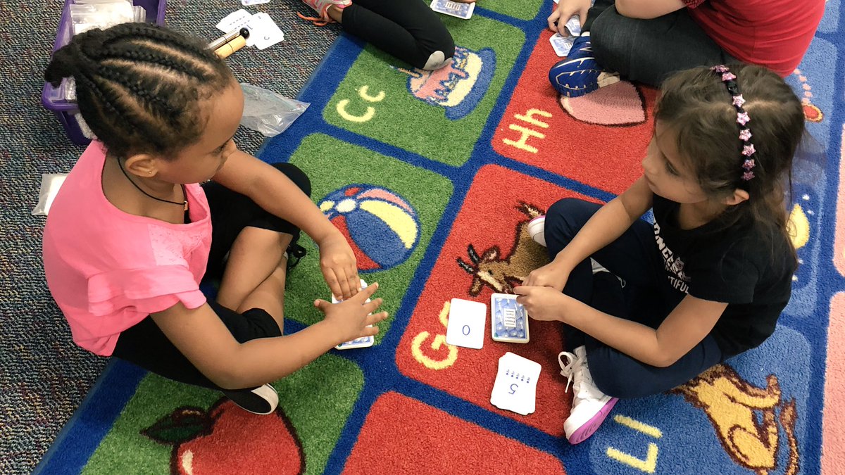 Mrs_Karian's tweet image. Comparing numbers in a game of cards!  #randolphstars #mathworkshop #mathwithsomeone #daily3 #mathematicians