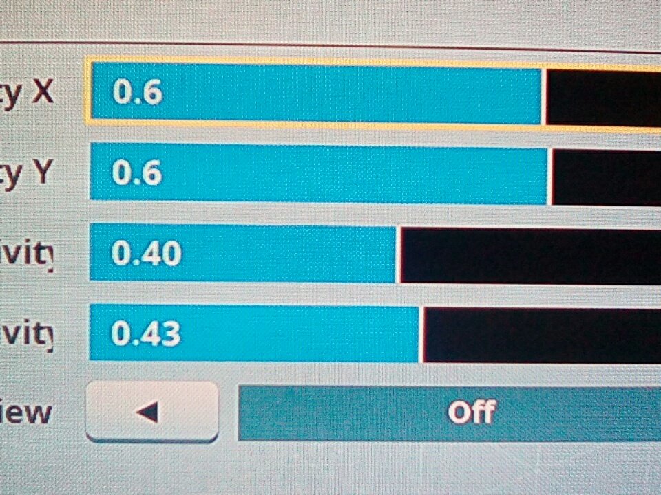 AW_GBAtemp's tweet image. Y value is +1 to that of X. I noticed this bug last update too. In the screen shot, both values are .6.4 but do not line up. @EpicGames @FortniteGame #bug #codingbug