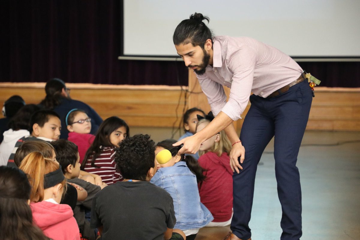 equiposwagg's tweet photo. This is kris marez throwing lemons at your kids faces... This what you want, is this what we deserve ? Lemons at your kids faces .... vote Justin Acosta for whatever job he has in whatever year there’s an election ... paid for by the Justin Gonzales foundation https://t.co/qtNv1Cxprg