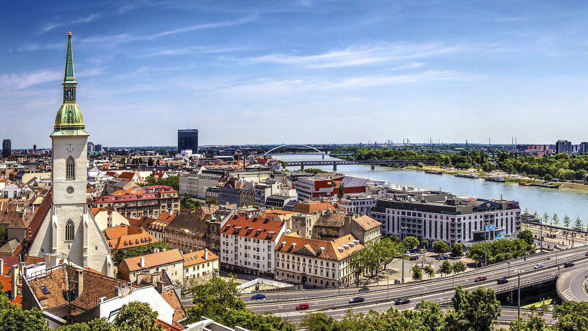 Paises_Here's tweet photo. #Eslováquia - #RepúblicaEslovaca #SlovenskáRepublika #Slovensko #Slovenská #Slovakia #Bratislava #Prešporok #Pressburg #Preßburg #Pozsony #Posonium #Europa #Europe #Descubra #Discovery #Conheça #GetToKnow #Viagens #Travels #Viagem #Trip #Viajar #Travel 🇸🇰🌍 https://t.co/wITsxYcAPN