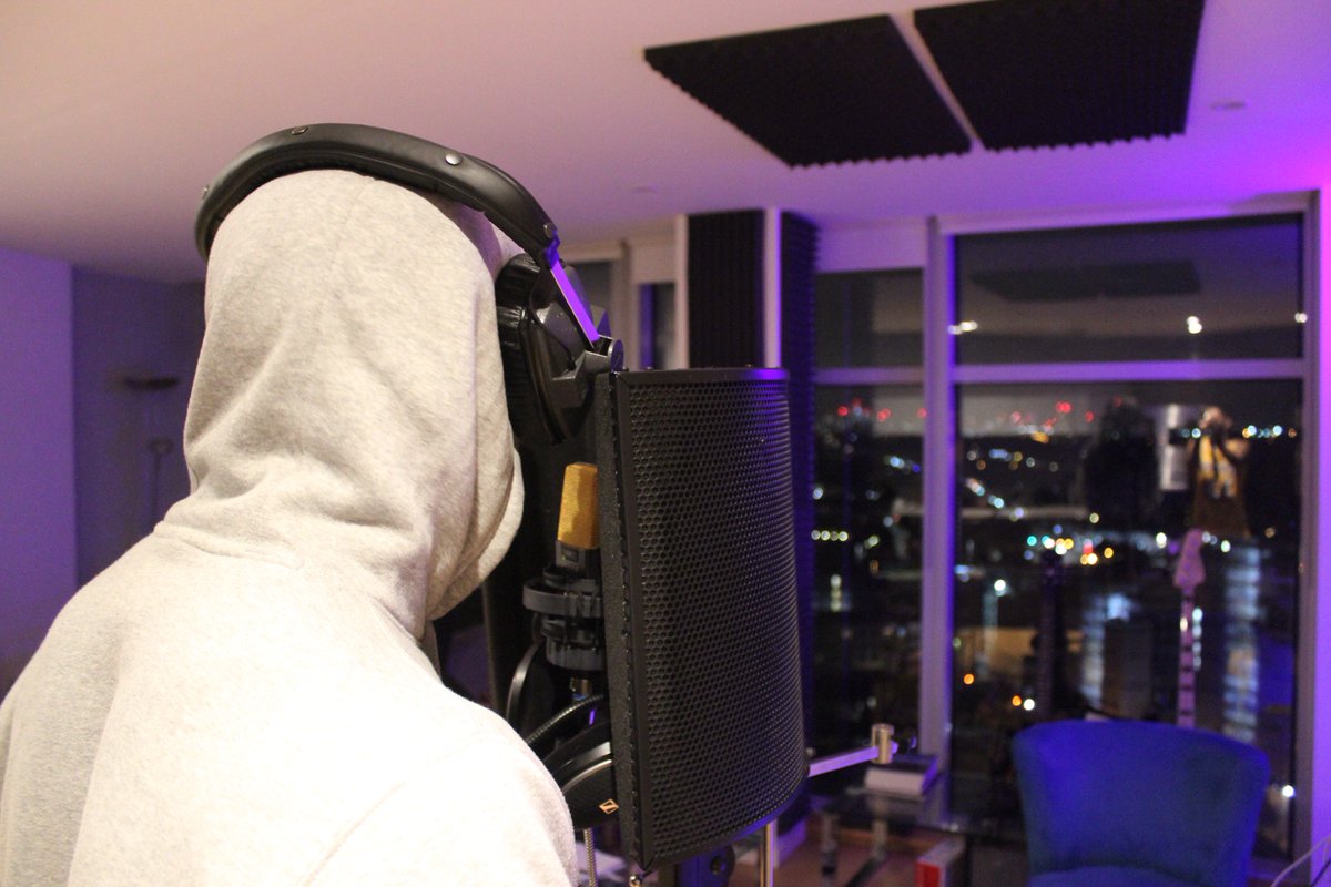 SpinsLDN's tweet photo. 'Without music, life would be a mistake' - Friedrich Nietzsche
#music #life #PositiveVibes #Studio #recordingstudio #artists #London https://t.co/tPRr4Adb9b