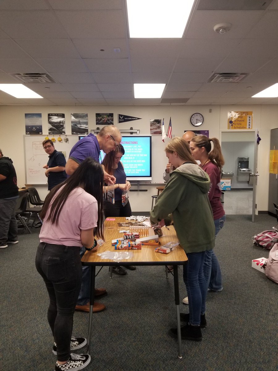 MHSBearsBPA's tweet photo. Awesome kickoff for our #cfaleaderacademy! We packed 30 care bags and wrote 30 appreciation letters for our troops overseas! @BrandiHendrix14 @MISDNews @EmiHolliday @beaurees https://t.co/1BjJh8xu3f