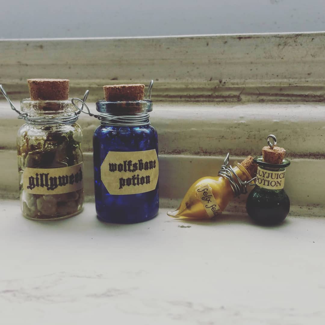 TheDeluminators's tweet photo. Stock up on potions this weekend at our stall at Oz Comic-Con Sydney! All proceeds from our stall will go to farmers in drought 💛 https://t.co/4xdQumnvyi