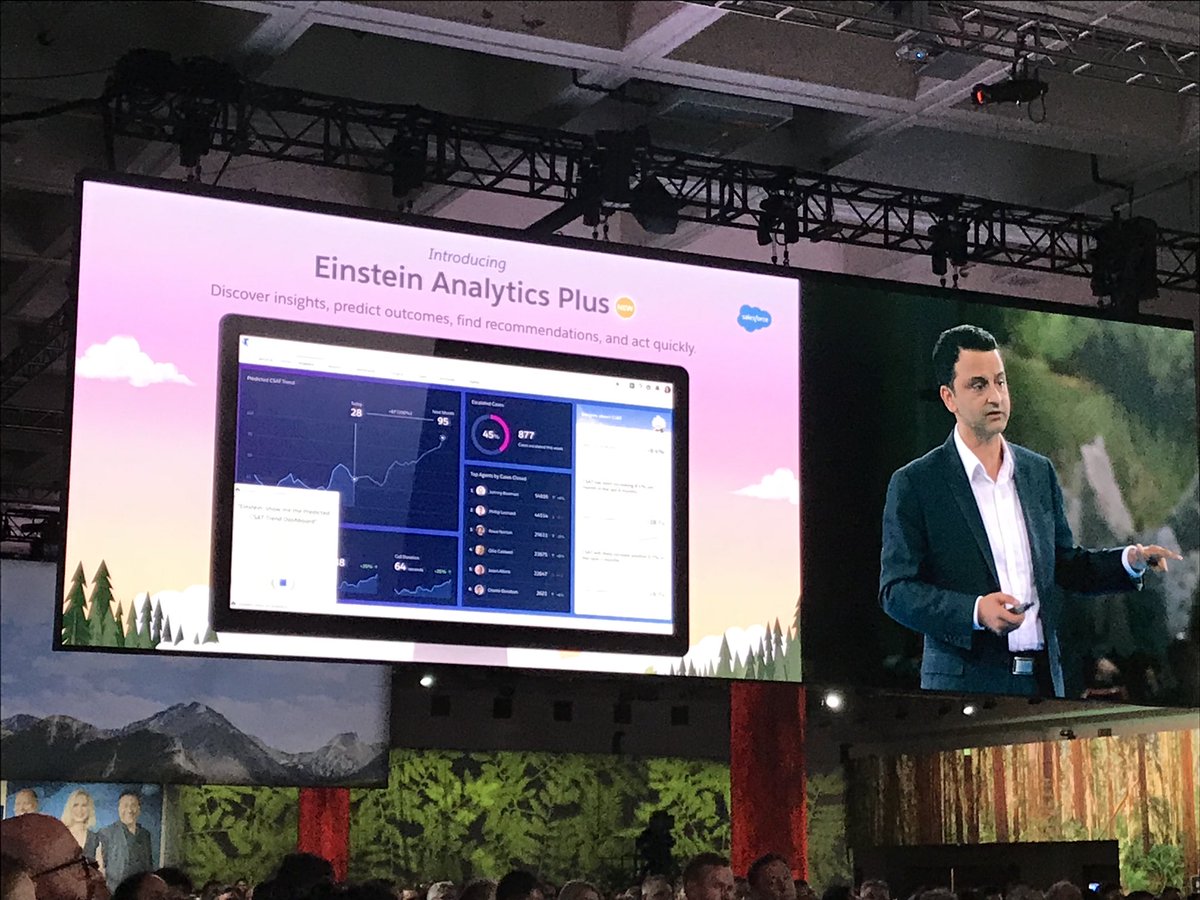 crmsalesgem's tweet photo. Current status: My visual thinking is a limitless ocean of ideas at the @Dreamforce Analytics Keynote! All the #df18 magic focused on data, analytics, &amp; AI! #datatribe #sforceanalyticsedge https://t.co/fMI1aqNs0y