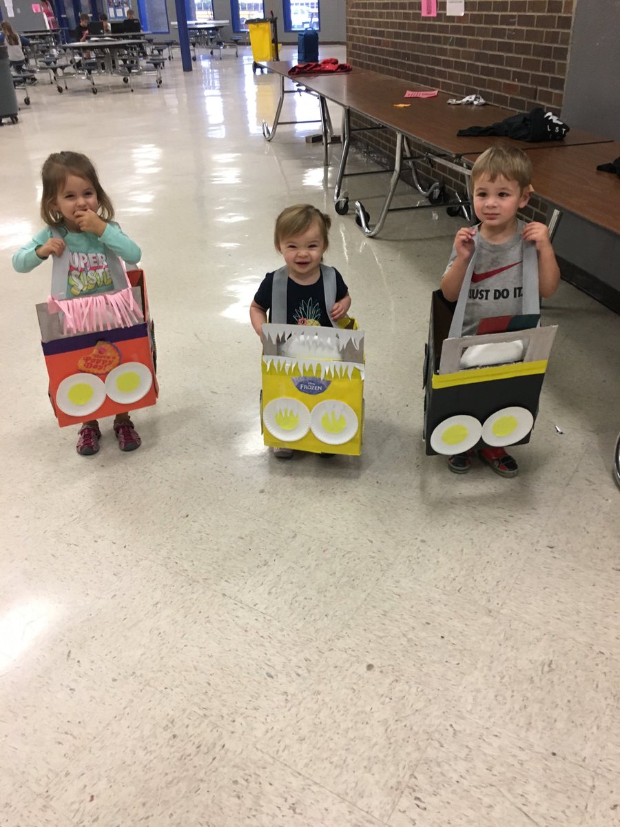 mariadbobo's tweet photo. Transportation lesson for the HMS daycare was the cutest thing ever! #hmstntribe #slytherindian https://t.co/L5dMjHRUAd