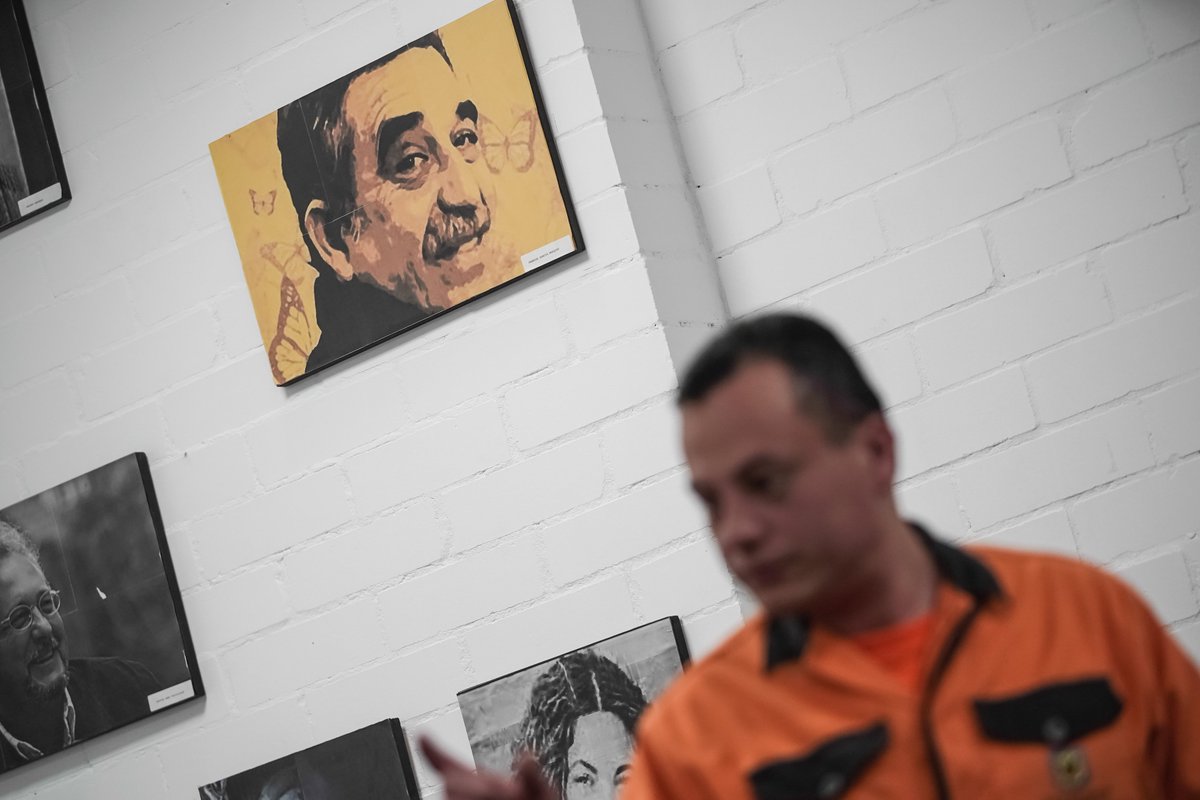 A un año de la apertura de la biblioteca de la Cárcel Distrital, en Bogotá, #Colombia, las personas privadas de la libertad buscan su resocialización a través de la lectura y la cultura, por medio del programa #LecturaSinBarreras