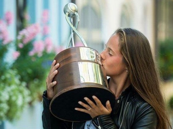 ORY85's tweet photo. Daria Kasatkina, la joven promesa del tenis https://t.co/14XnfUBUVZ https://t.co/WVS6CHikKm