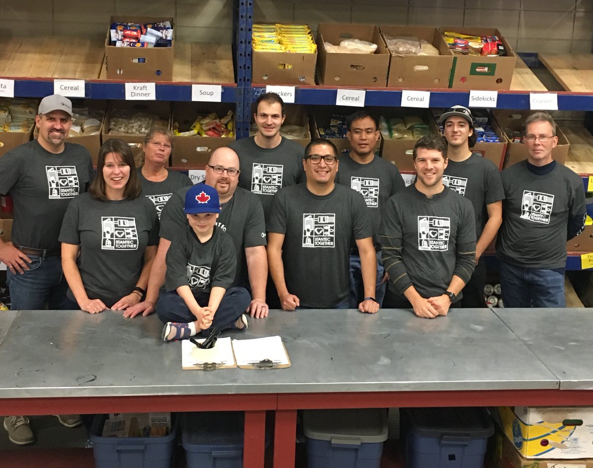 kamfoodbank's tweet photo. #Thankyou @Stantec #Kamloops for your generosity and incredible help this week for #StantecTogether #community week! You helped serve 205 clients, sorted through 65 boxes of donations, &amp; made 770 lbs worth of hampers (= $2,002 retail value alone!). We are truly #grateful for you! https://t.co/xjuq3eImxO