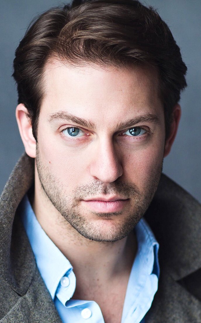 BazBam's tweet photo. Oceans rise , empires fall - there’s a new king in town.⁦@JRobyns⁩ will take over from ⁦@OlivierAwards⁩ winner ⁦@mikejibson⁩ as GeorgeIII in ⁦@HamiltonWestEnd⁩ in early December. https://t.co/ZdUHzfBLh8