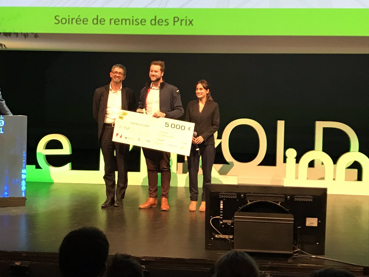 DjebbariChara's tweet photo. Bravo aux lauréats qui ont réussi à nous transmettre leur énergie et leur envie de réussir @jakossowski @EcoCourbevoie #PIPOLD https://t.co/nhsFnZmy9y