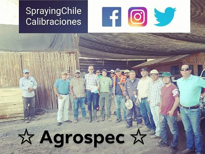 sprayingchile's tweet photo. Calibraciones de Atomizadores a productores de Frutera Euroamérica en Tierra Amarilla, Copiapó. Agrospec, avanzando junto a ti. #saprayingchile #atomizadores #agricultura #agroquímicos #generandoconciencia #agrospec #chile 🇨🇱 https://t.co/K29oqE0JSG