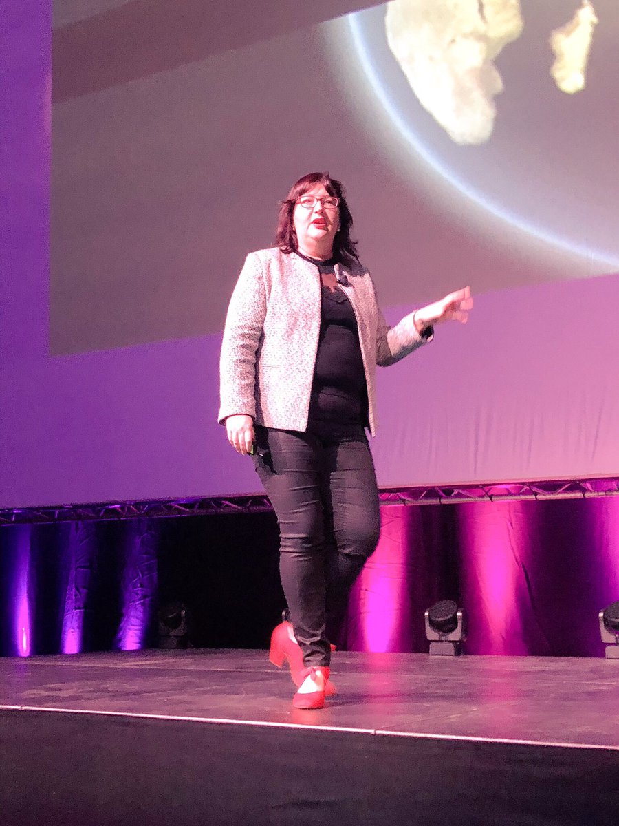 🇳🇿 Mel Power from <a href="/therevfirm/">Revolutionary Firm</a> talking us through the changes traditional businesses need to make to become revolutionary! #MYOBPC