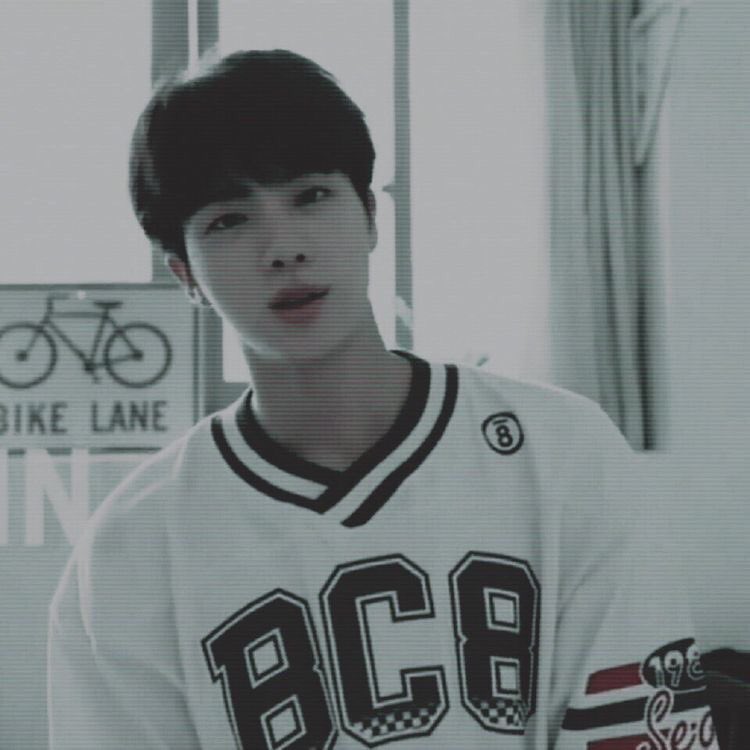 btsksj1992's tweet photo. Babe 💙 https://t.co/lnE2DobxcL