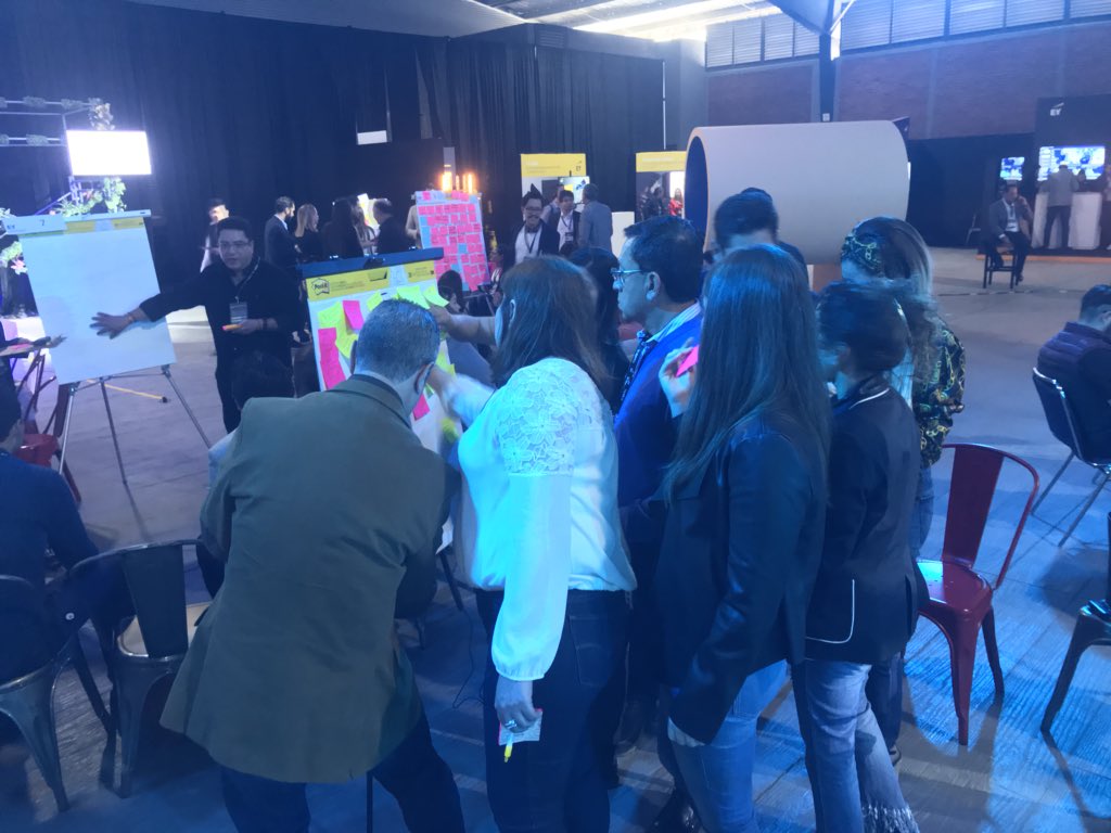 EYMexico's tweet photo. En la sesión interactiva “La aceleración de la innovación por medio del ecosistema emprendedor” se realizan distintos grupos de discusión sobre cómo incentivar la colaboración para innovar dentro de las empresas. #SFGMX18 #BeDigitALL https://t.co/kuFVvKdY1Z