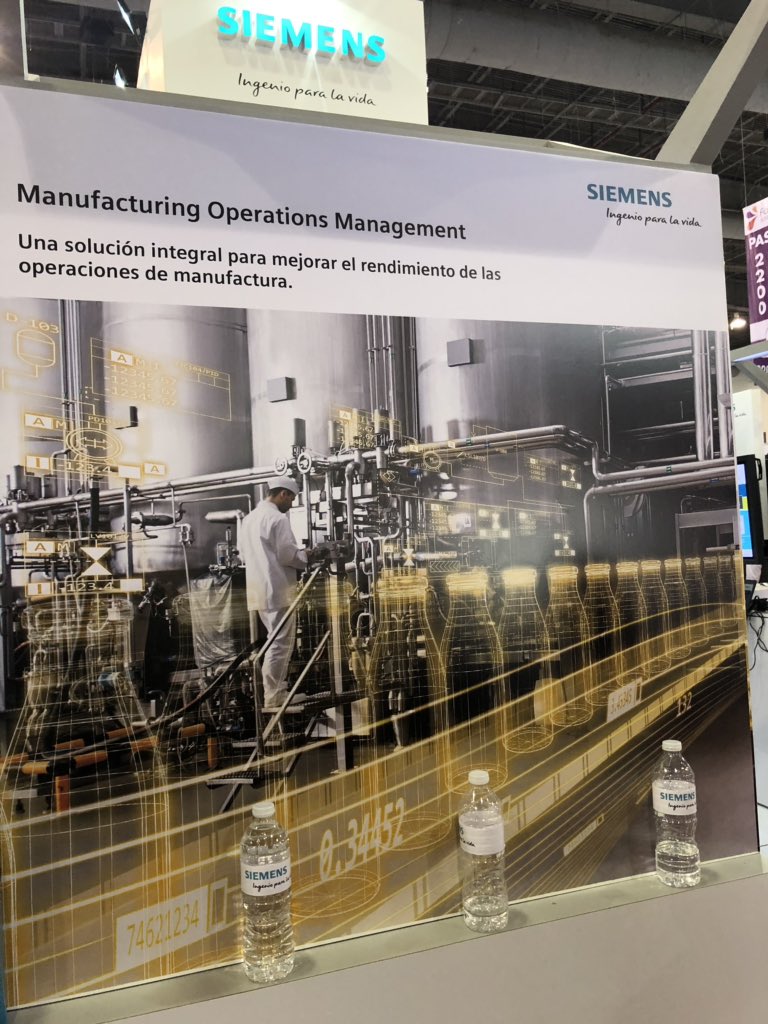 diazjuanignacio's tweet photo. En el diseño, planificación, ingeniería y ejecución de una fábrica, la digitalización permite saber qué pasó (datos descriptivos) qué pasará (datos predictivos) y que podemos hacer (datos prescriptivos)¿El resultado? Eficiencia y productividad. Aquí en #InnoFB #AlimentosYBebidas https://t.co/ixuPOMft65