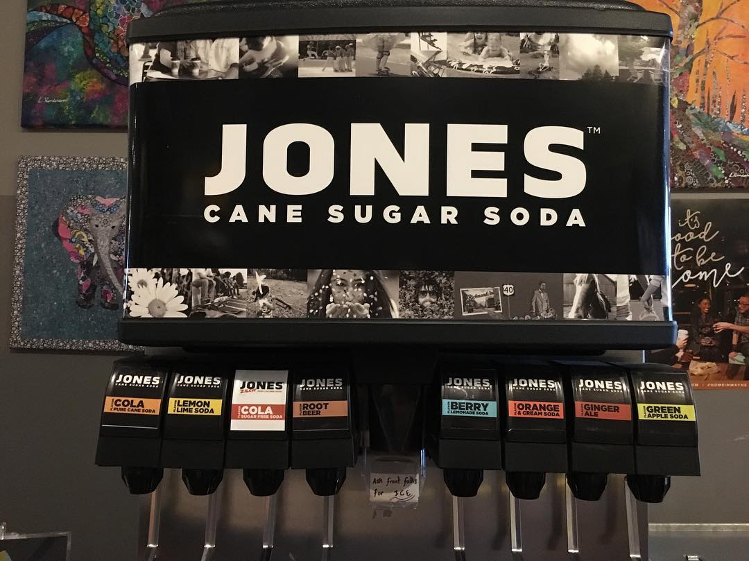 jonessodaco's tweet photo. Shout out to @RoscoesRichmond and all our Indiana friends! Welcome to the crossroads of flavor! 🔀

📍 185 Fort Wayne Ave, Richmond, IN

📷 @sdemons87 #endlessjones #jonessoda #craftsoda #craftnotcrap #jonesontap #jonesfountain #changeyourcola #bigsodasucks https://t.co/JwFFuizEVX