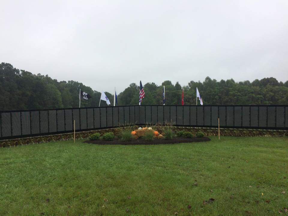 "The Moving Wall", a half-size replica of the Washington, DC Vietnam Veterans Memorial, is making a 5 day tour stop at Franklin County Recreation Park, beginning today until Oct. 1.

More info 👉 virginia.org/listings/Event…

📷: <a href="/Cable12TV/">Cable 12</a> / Facebook