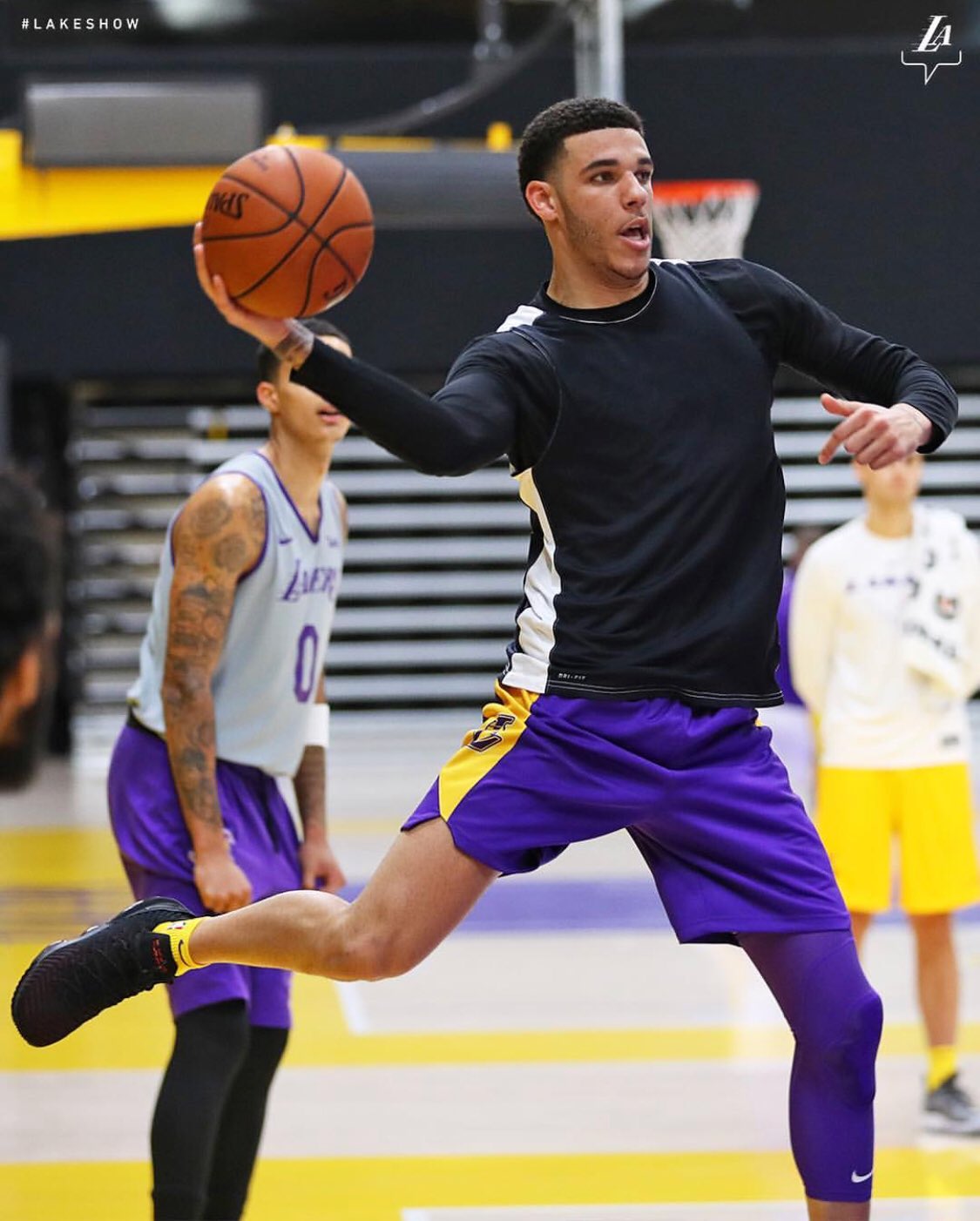 B/R Kicks on Twitter: