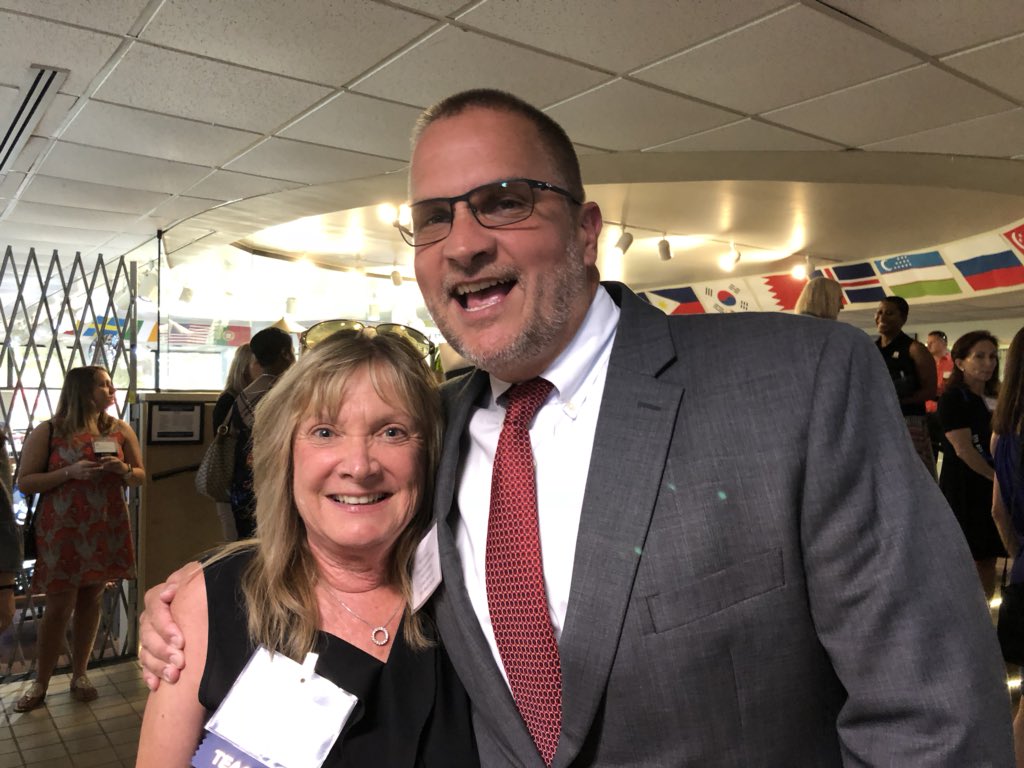 DanaGodek's tweet photo. @southgradepbcsd and @561Sdpbc reunited by the @EducationFdnPBC at the GoTeach! Ceremony. #PowerInLearning https://t.co/qUj3SaMZjx