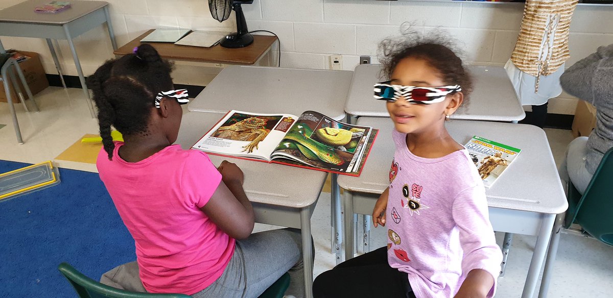 TalesOfLearning's tweet photo. @Agnesbears @PeelSchools @Principal_G @CaraHughesYoon
Cooperative play offered opportunities 4 our school community 2 work together. Large group lessons influenced students' play; offering new vocabulary, writing suggestions & tips. #DifferentiatedInstruction #tieredApproach https://t.co/aHsJfAcQlg