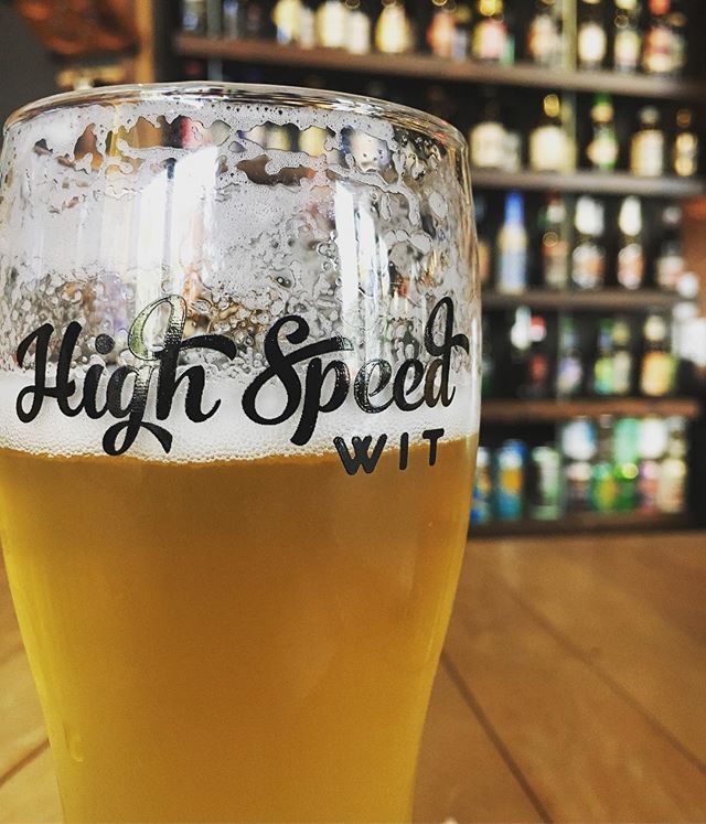storiesframed's tweet photo. I needed to collect myself. I’m actually sitting at the bar with my calendar and papers and notes and blah blah blah all sprawled out in front of me. Taking a moment to myself. #photographerlife #momtimeout #entrepreneurlife #beerhelps #planningmode #bus… https://t.co/V9TY5ZgUlH https://t.co/nxMHN5wswV