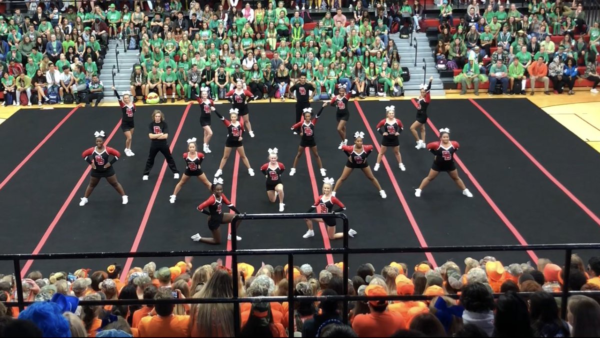 BB_Cheer's tweet photo. #bbhoco18 #pepassembly #bbvc #boilerup #hammerdown https://t.co/14VlEALksh
