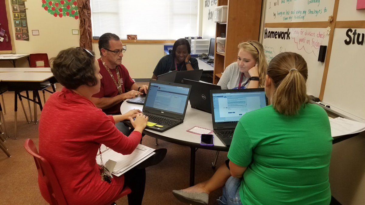 gillenmath's tweet photo. Serious goal setting happening this afternoon! Fly as a team. #SLOgoals #ttess #wegrowleaders https://t.co/PezzKfa0RR
