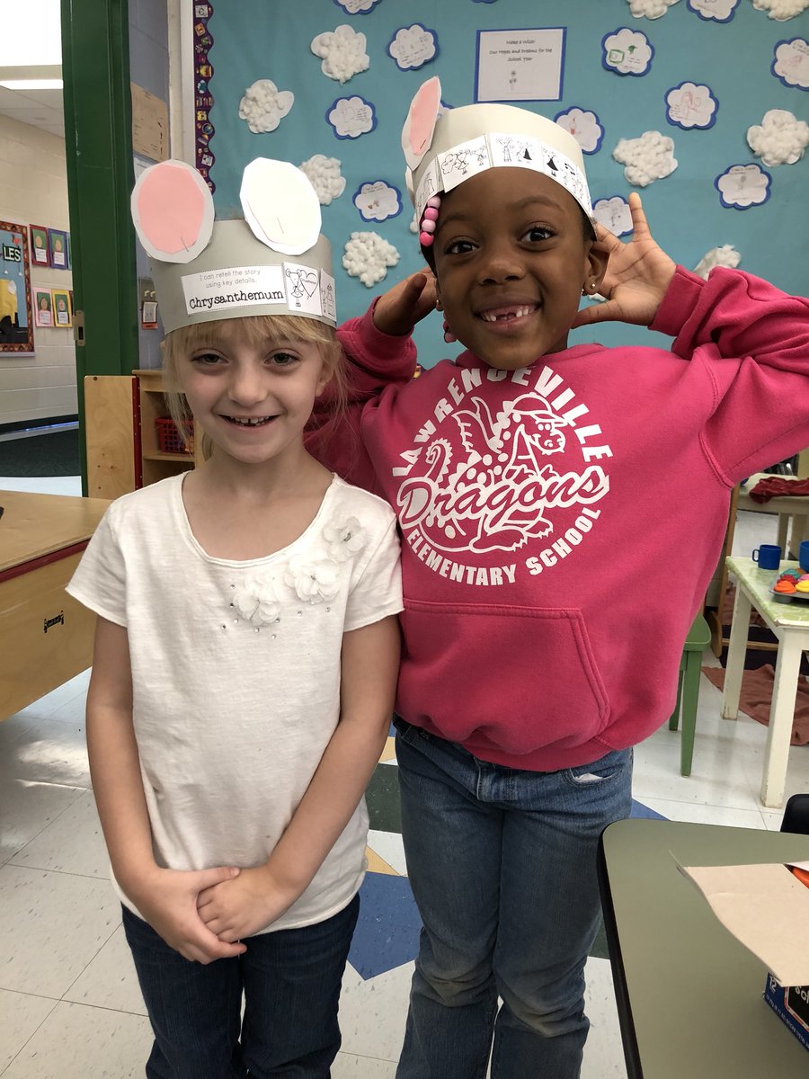 MissLanzoni's tweet photo. Friends practiced retelling plots today with Chrysanthemum! #lesltps https://t.co/PCWuN6Qymc