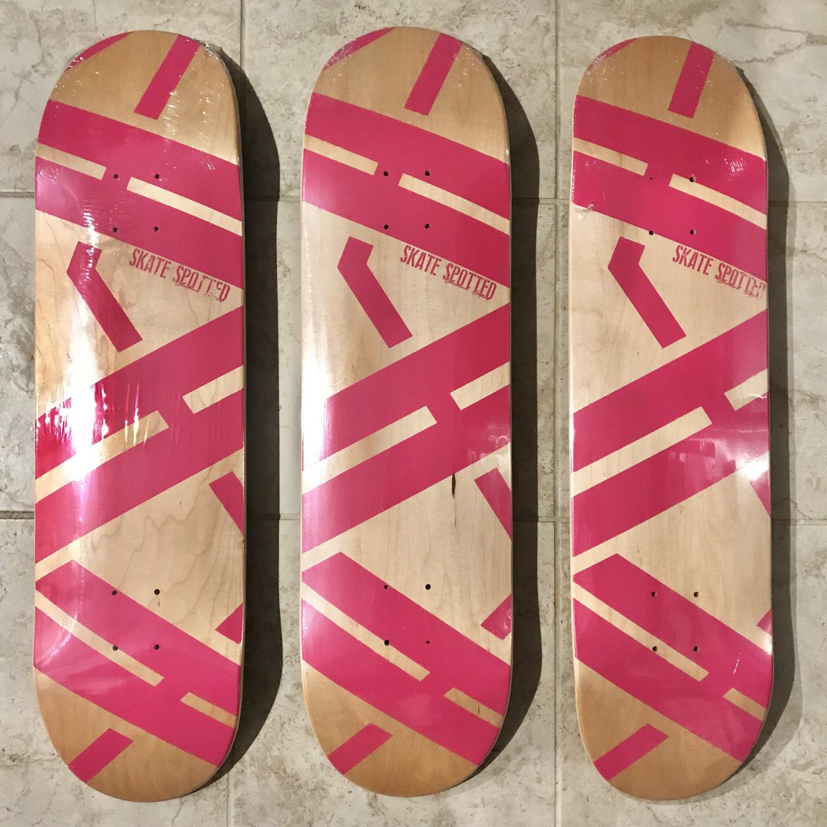 skatespotted's tweet photo. Top Quality, limited time pricing.
⬇️ Boards are 2 for $60.00‼️⬅️💥💥💥at 👉🏻💻https://t.co/VEVaQuBM3g - #skate #board #deal #skateboard #skater #skatelife #sale #limited #green #asphalt #skateanddestroy #art #design #hoverboard #skateboardingisfun #skatecrunch #skateclips https://t.co/XurhtIA1cQ