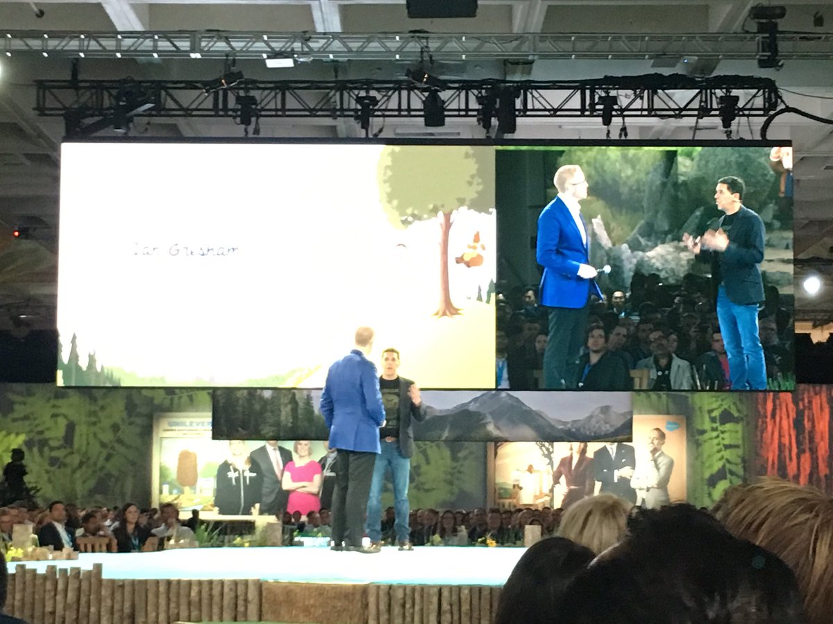 dofornop's tweet photo. The #cmo of @univar sharing about our joint #B2B #ecommerce implementation success in record time during #DF18 @cloudcraze @CommerceCloud built with @DeloitteDigital https://t.co/h18llPH8g8
