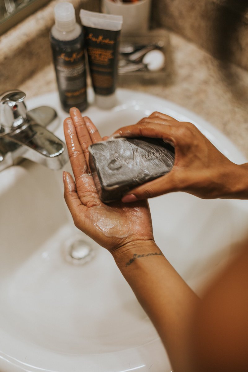 SheaMoisture's tweet photo. #AfricanBlackSoap from start to finish! @candacemread removes #makeup with our #AfricanBlackSoap &amp; #BambooCharcoal #MicellarWater, cleanses with our #AfricanBlackSoap #BarSoap, and exfoliates with our African Black Soap #Facial Wash &amp; #Scrub! Available at @walmart. https://t.co/BHPvLmLasm